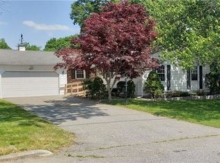 51 Meadowcrest Dr, Cumberland, RI 02864