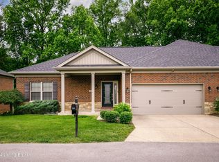 6418 Clover Trace Cir, Louisville, KY 40216