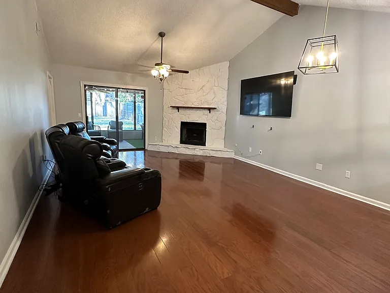 11301 Derringer Cir S — Photo 9