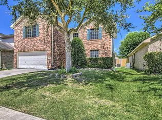 7910 Pelican Ln, Baytown, TX 77523