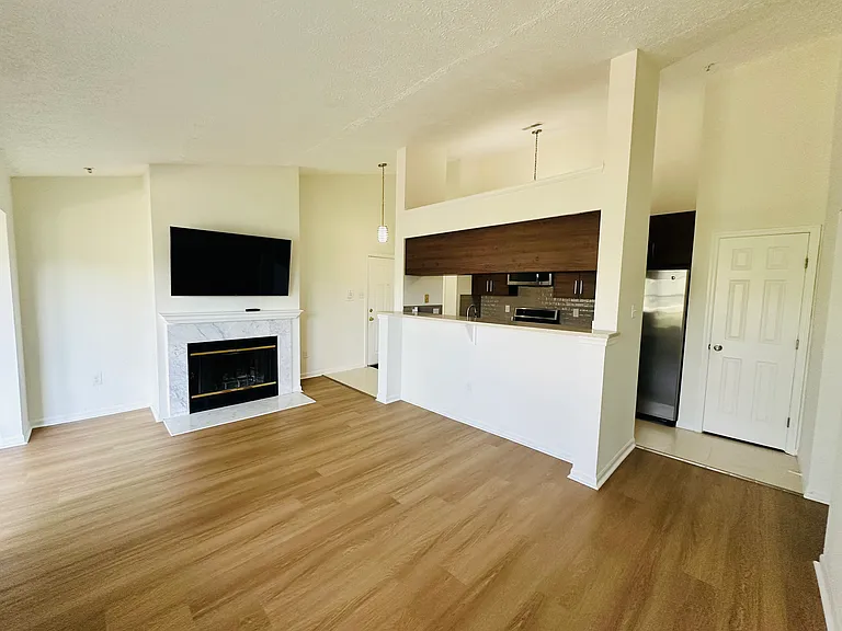 13100 Briarcliff Ter #812 — Photo 1