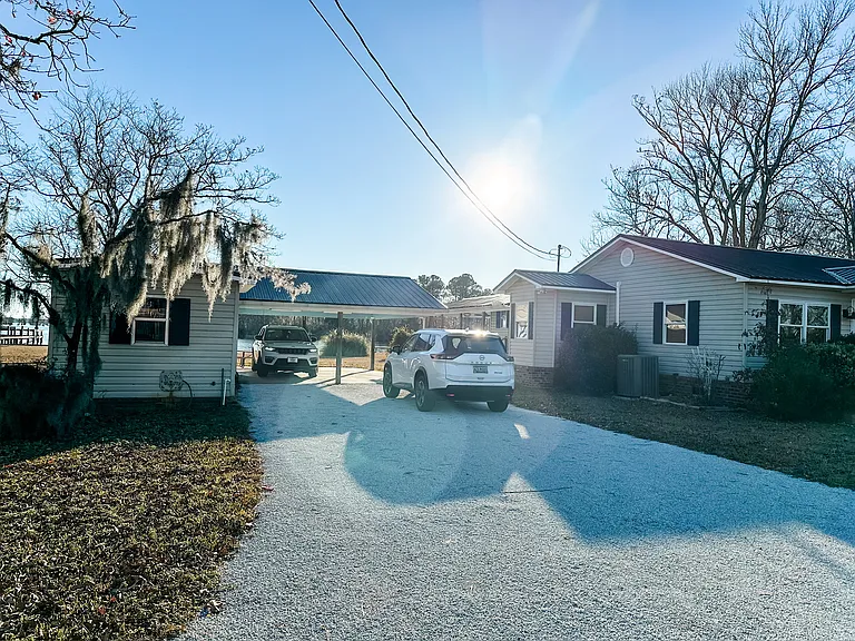 1221 Longpoint Rd — Photo 6