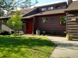 317 7th St NW, Hazen, ND 58545