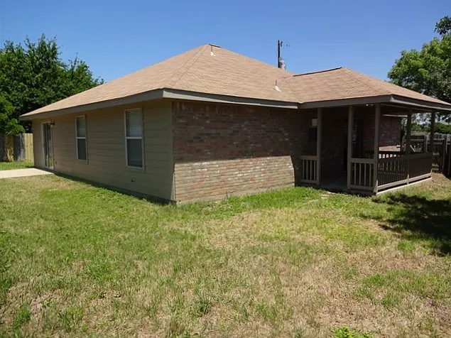 101 Princess Jennifer Dr — Photo 14