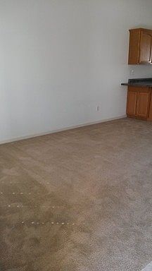4th image of 1319 S Crowe Ave