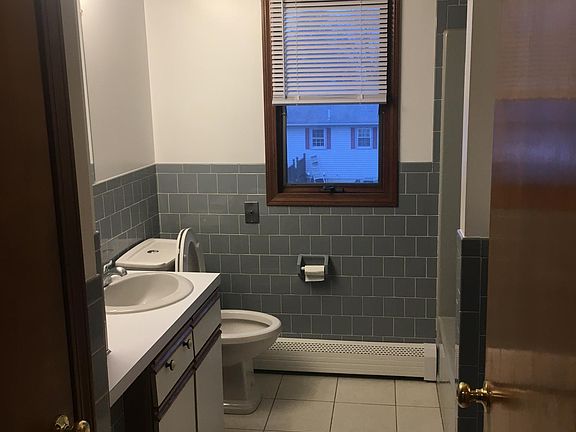 4th image of 155 Yeoman Ave