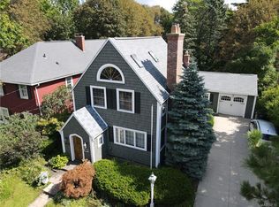 200 S Cayuga Rd, Williamsville, NY 14221