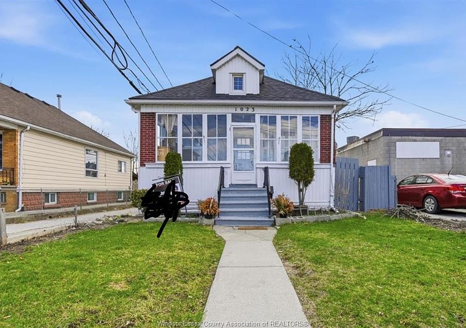 1st image of 1023 Hall Ave