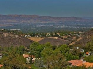 23651 Summit Dr, Calabasas, CA 91302