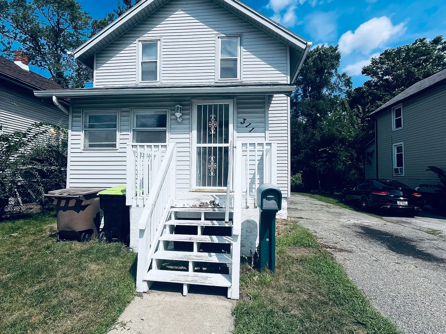 3 bed, 1250 sqft, $1,300 — Photo 2