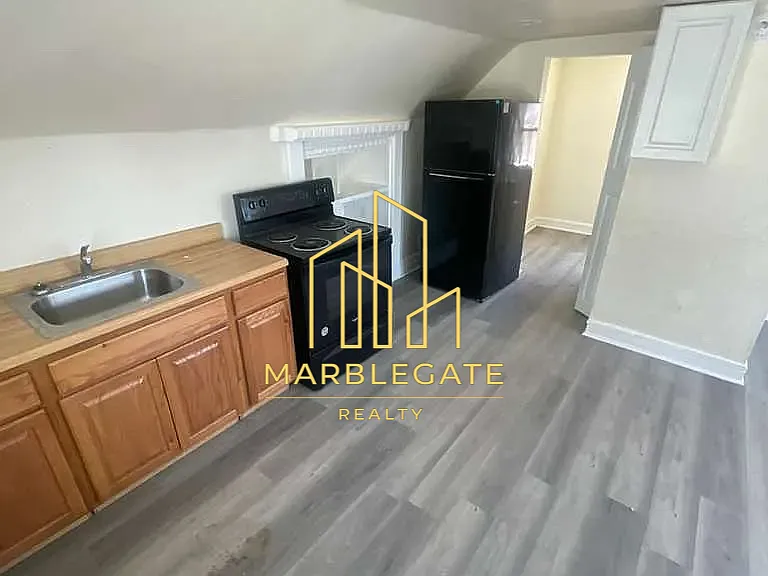 180 Columbia Ave #33 — Photo 1