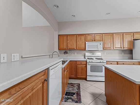 5th image of 708 W Calle Montero