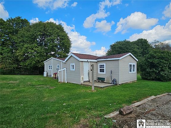 3rd image of 2125 Fox Rd