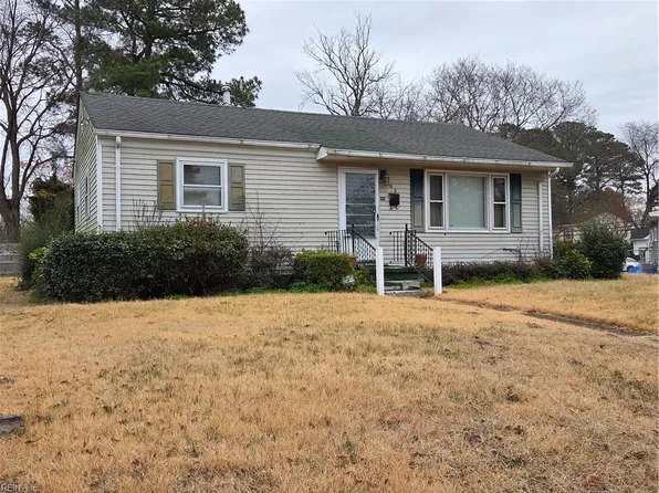 202 Bunche Blvd, Portsmouth, VA 23701