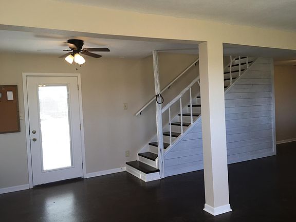 4th image of 2412 University Dr