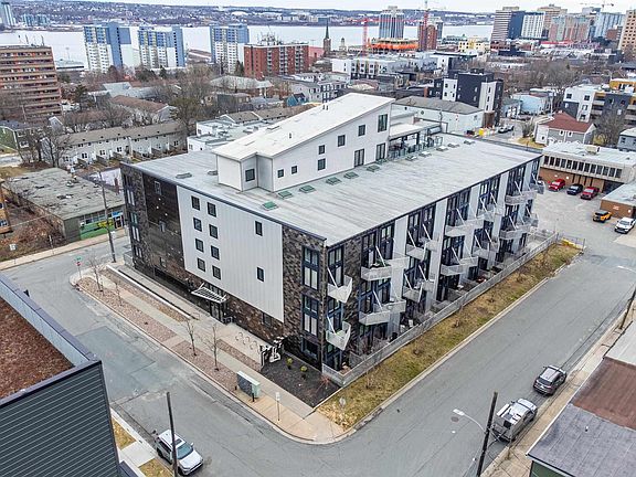 2nd image of 5662 Roberts St #301