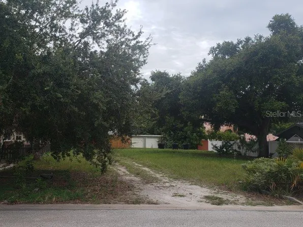 7110 Dartmouth Ave N, Saint Petersburg, FL 33710