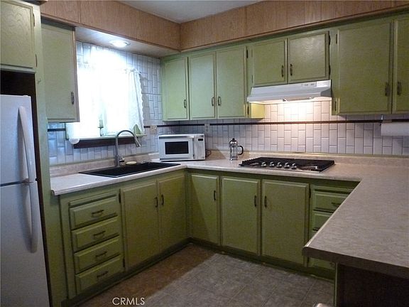2nd image of 111 Cottonwood Cir