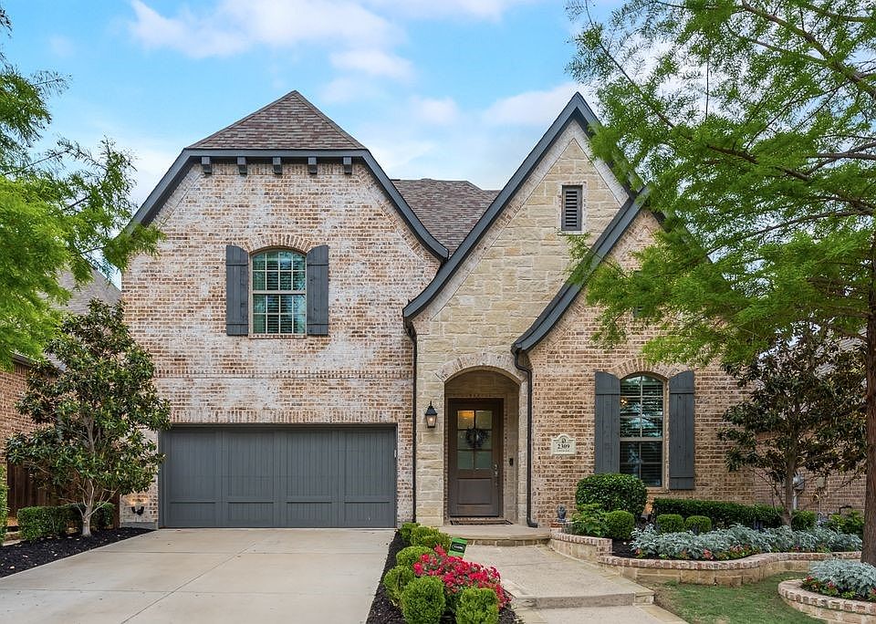 1st image of 2309 Leslie Ln