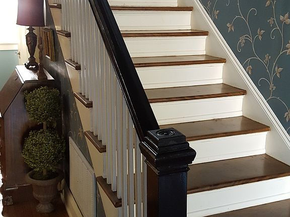 Stairs leading to bedrooms