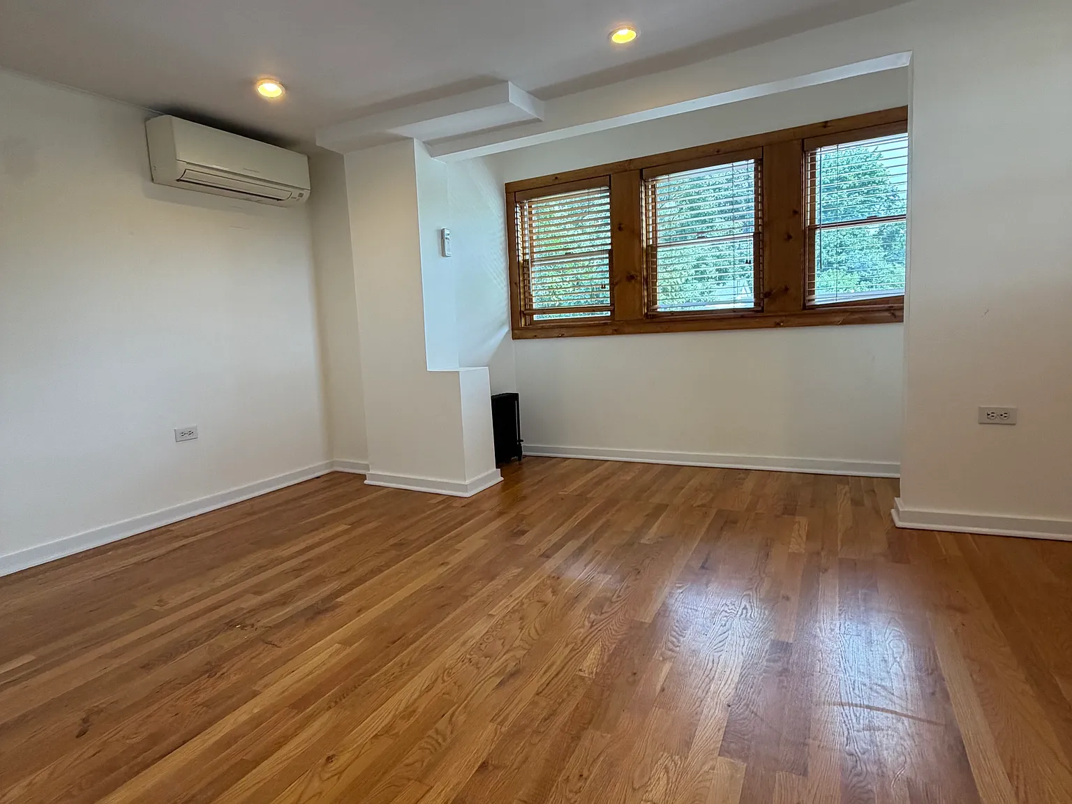2 bed, $4,500 — Photo 3