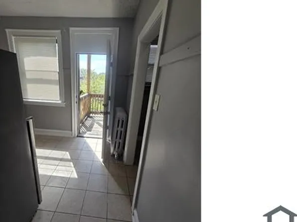 7210 S Bennett Ave #2, Chicago, IL 60649