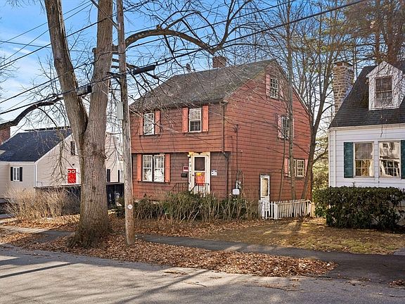 2nd image of 32 Grant Rd