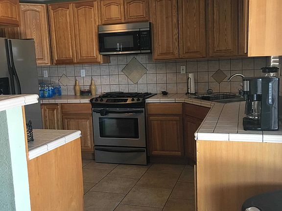 4th image of 1664 1/2 Fruitvale Ave