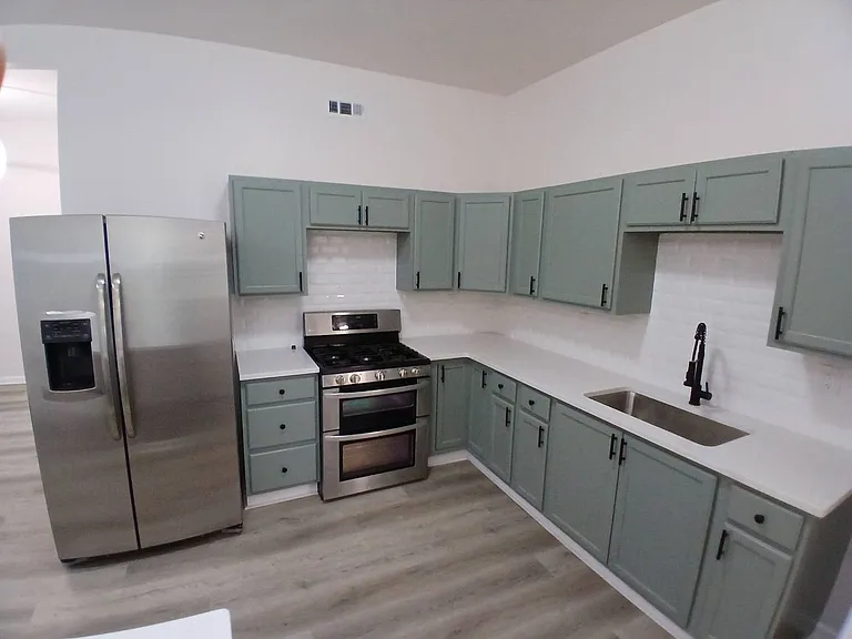 6015 Hosmer Ave — Photo 66