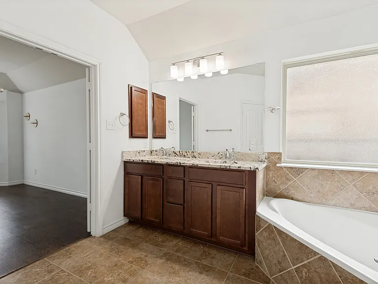 309 Acadia Ln — Photo 17