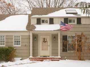 194 Shunpike Rd, Madison, NJ 07940