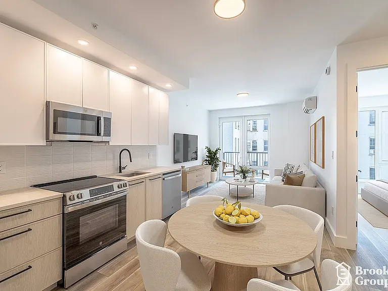 3009 Avenue I #6B — Photo 1