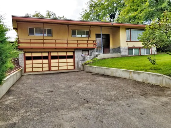 627 W Grandview Ave, Sunnyside, WA 98944