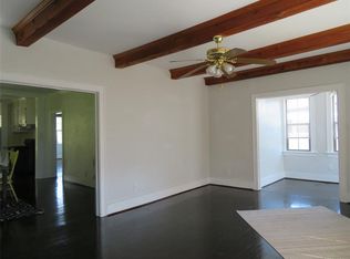 4721 Walker St APT B, Houston, TX 77023