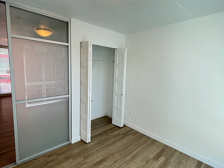 Queen Anne Flats — Photo 38