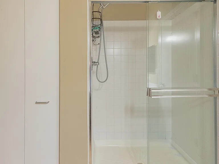 1720 Oak Ave #201 — Photo 27