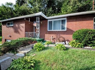 2975 Sebolt Rd, South Park, PA 15129