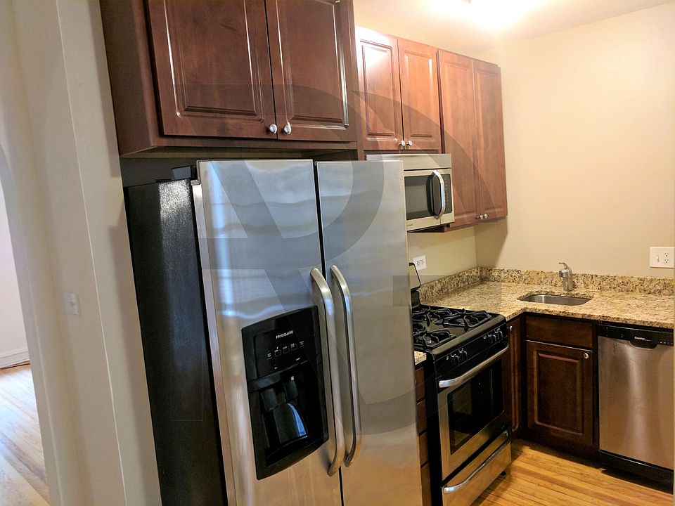 1st image of 2106 W Ainslie St #2SMB