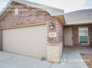 1304 N Clinton Ave #A, Lubbock, TX 79416