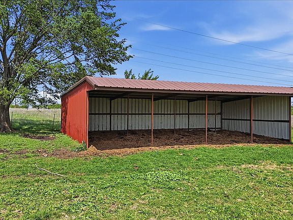 5th image of 562 Lazy S Ranch Rd
