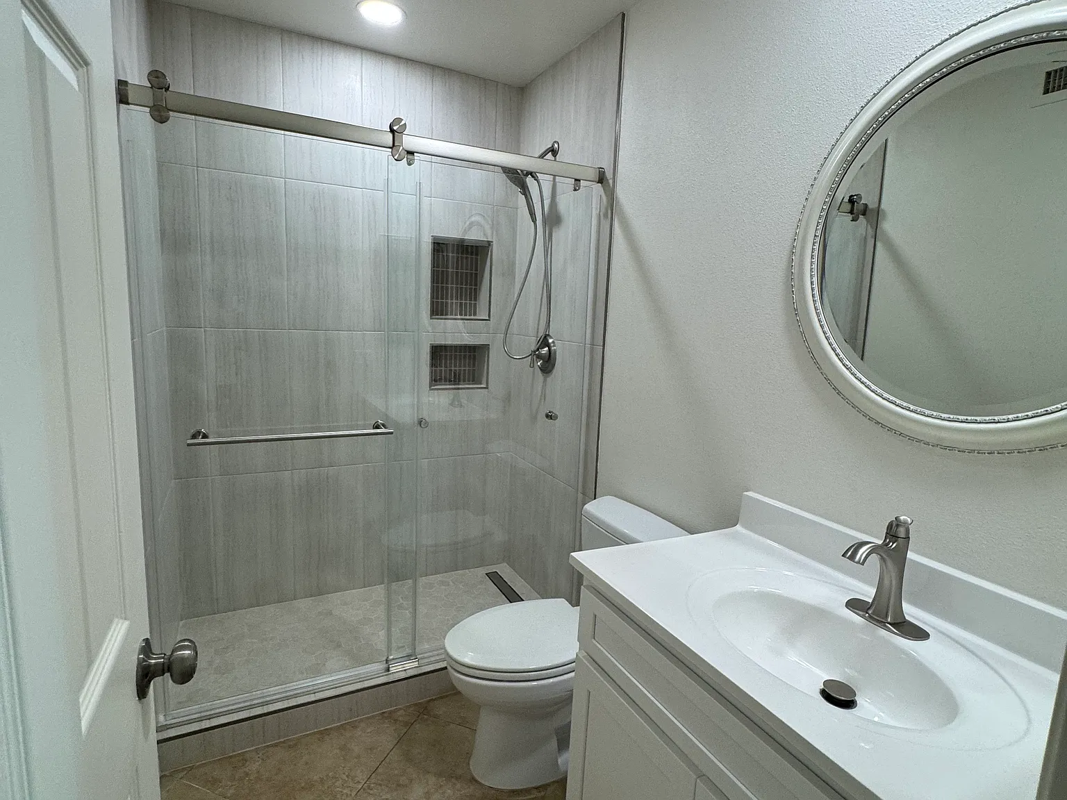 2 bed, 1028 sqft, $4,600 — Photo 4
