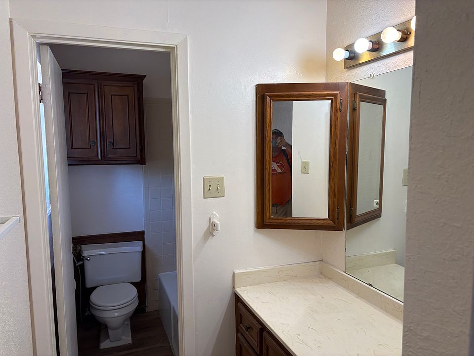 1st image of 5927 10th Dr #5927