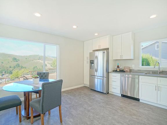 5th image of 1416 Crespi Dr