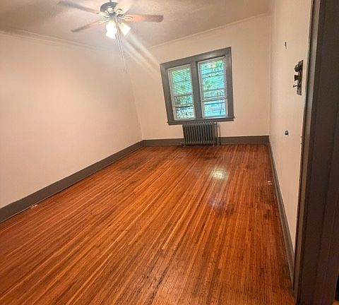 2nd image of 1124 Garson Ave
