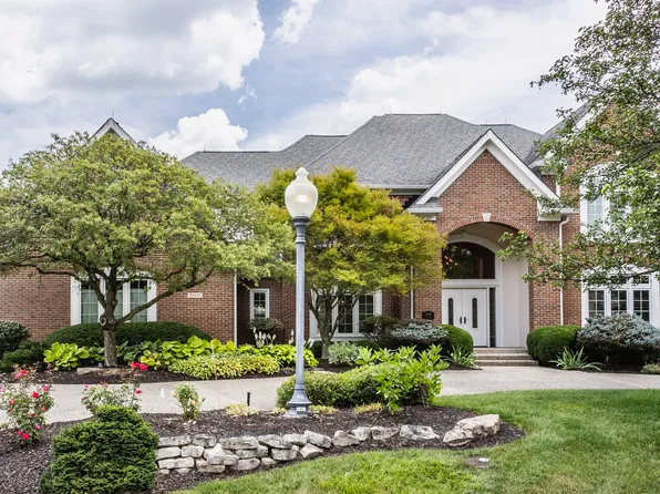 10493 Bishop Cir, Carmel, IN 46032