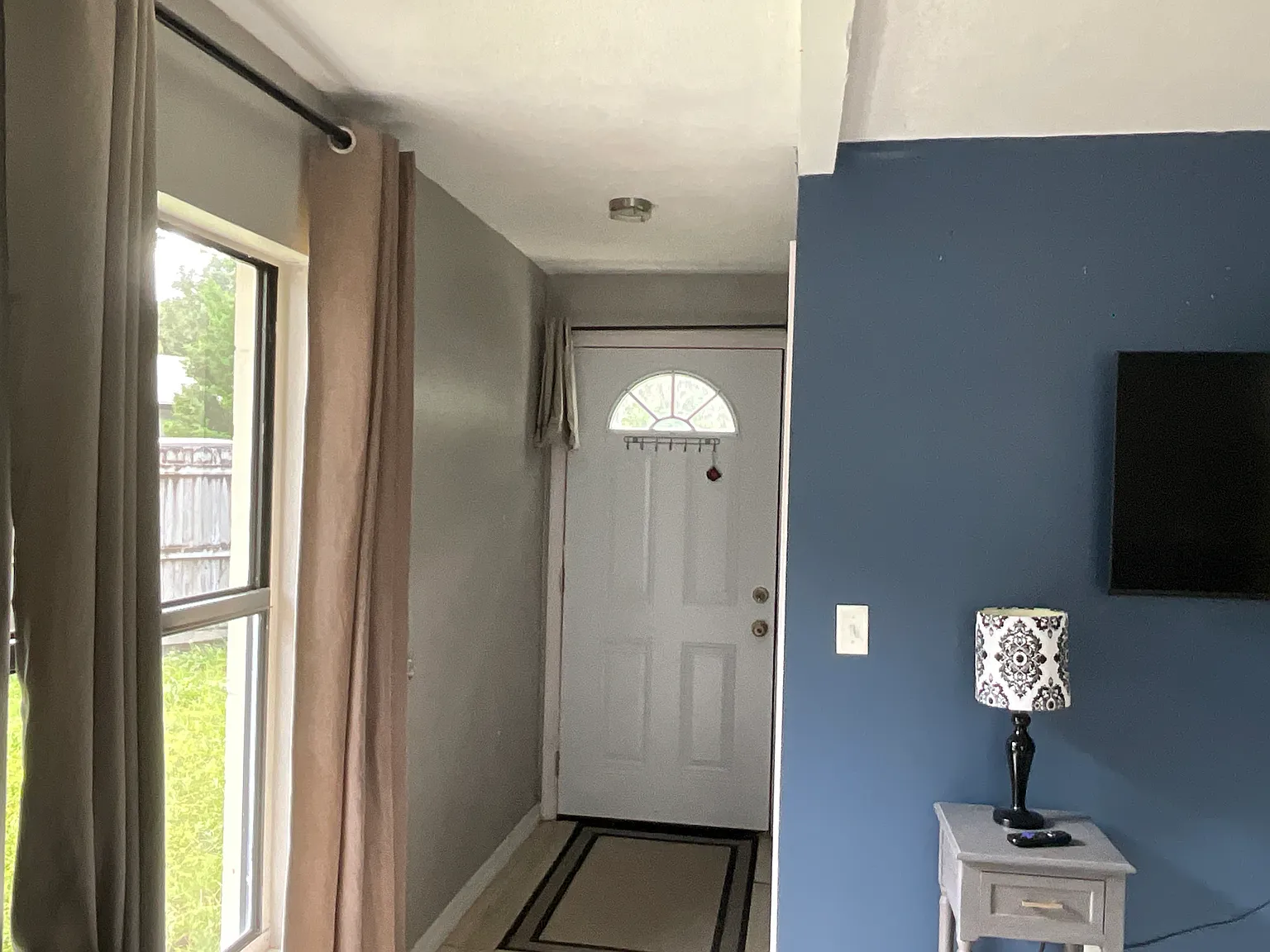 6 bed, 2905 sqft, $4,195 — Photo 4