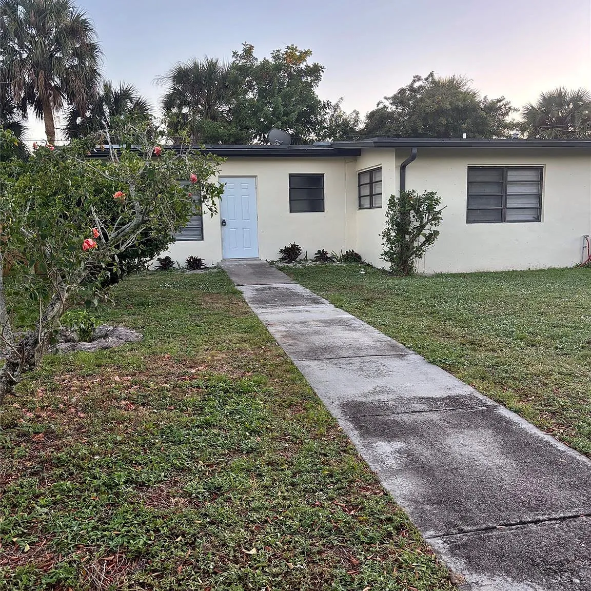 1 bed, 1.0 bath, 1800 sqft, $1,800 — Photo 4