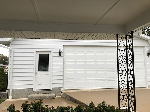 Spacious Garage with Shop