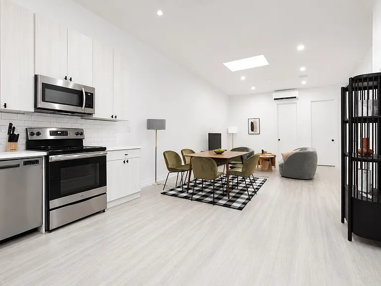 6 Stone St #5R — Photo 12