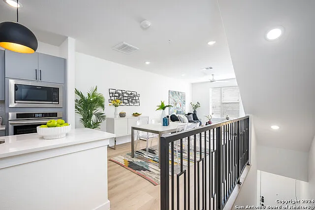 719 E Locust St #2102 — Photo 6